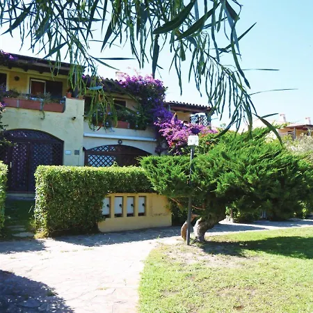 Le Maree Costa Ottiolu 公寓 *